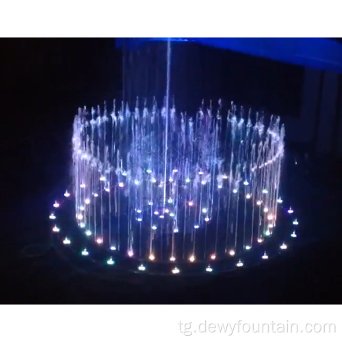 Фарруби ороиши боғи фаровонӣ дар беруни беруна бо намоиши мусиқӣ